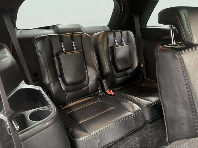 2017 Ford Explorer XLT 4WD - 22968418 - 19