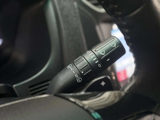 2017 Ford Explorer XLT 4WD - 22968418 - 34