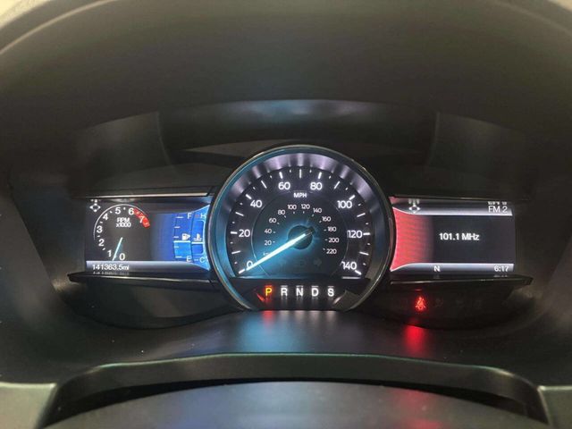 2017 Ford Explorer XLT 4WD - 22968418 - 35