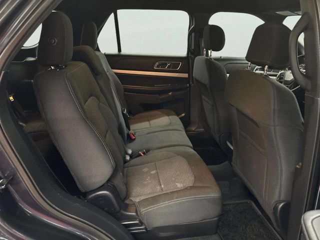 2017 Ford Explorer XLT 4WD - 23039960 - 19