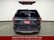 2017 Ford Explorer XLT 4WD - 23039960 - 3