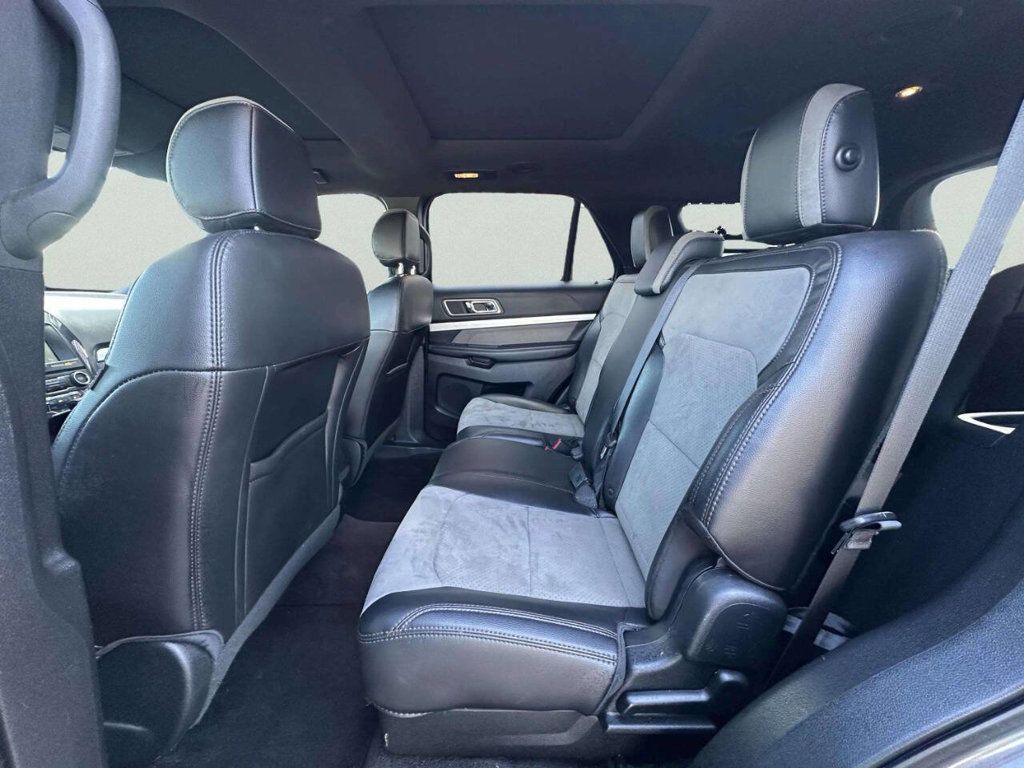 2017 Ford Explorer XLT 4WD - 23043548 - 13