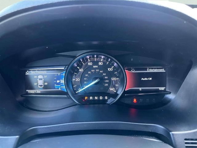 2017 Ford Explorer XLT 4WD - 23043548 - 24