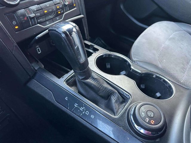 2017 Ford Explorer XLT 4WD - 23043548 - 27