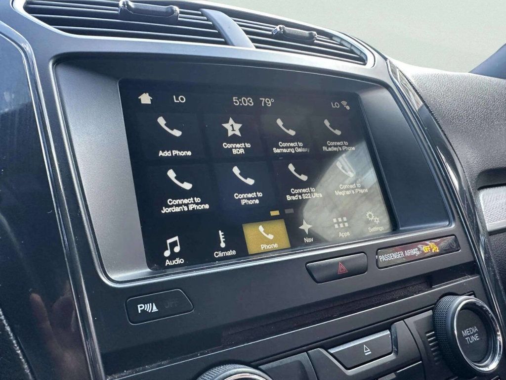 2017 Ford Explorer XLT 4WD - 23043548 - 33