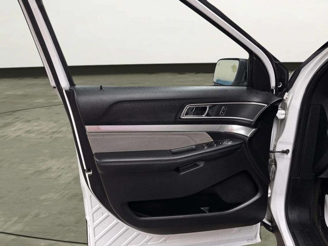 2017 Ford Explorer XLT 4WD - 23050916 - 12