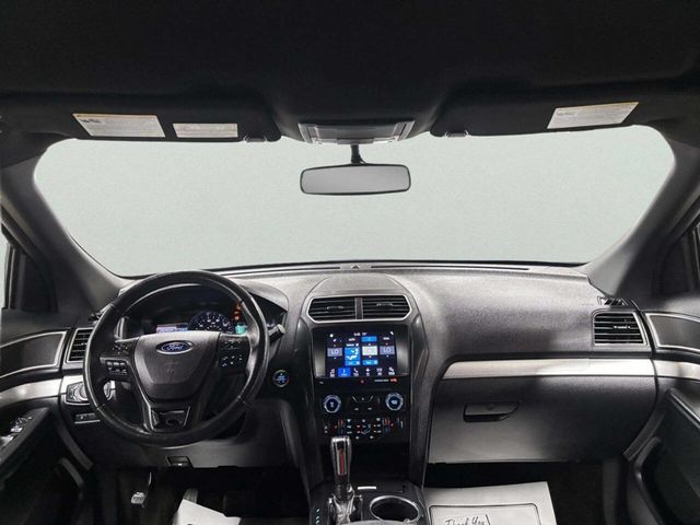 2017 Ford Explorer XLT 4WD - 23050916 - 23