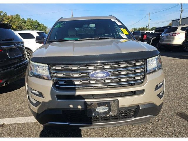 2017 Ford Explorer XLT 4WD - 22960661 - 1