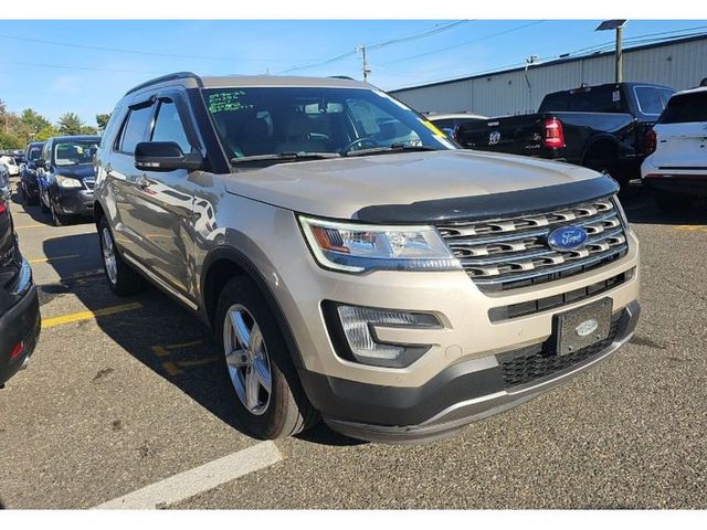 2017 Ford Explorer XLT 4WD - 22960661 - 2