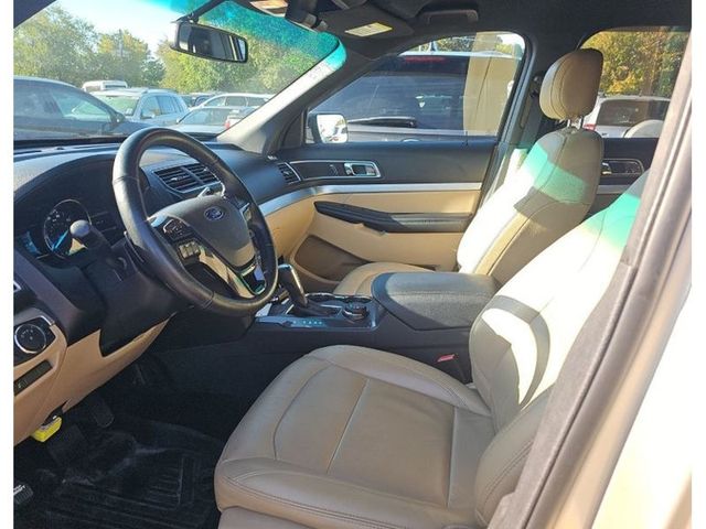 2017 Ford Explorer XLT 4WD - 22960661 - 6