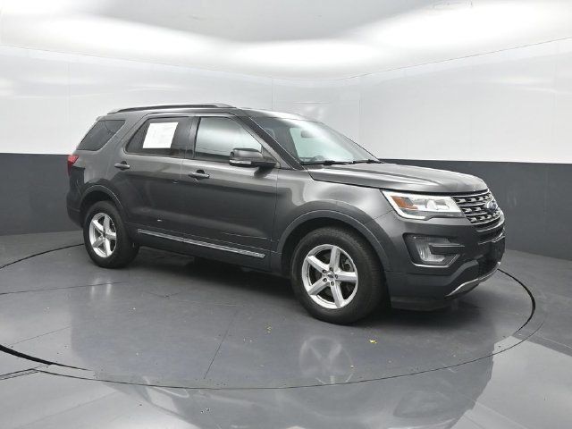 2017 Ford Explorer XLT 4WD - 23091532 - 28