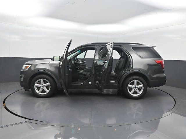 2017 Ford Explorer XLT 4WD - 23091532 - 33