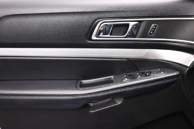 2017 Ford Explorer XLT 4WD - 23091532 - 6