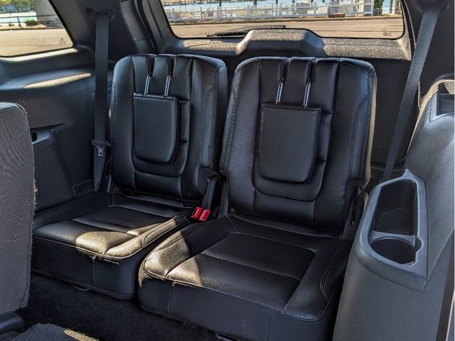 2017 Ford Explorer XLT 4WD - 23021966 - 9