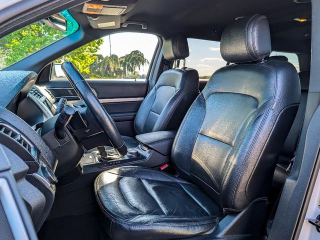 2017 Ford Explorer XLT 4WD - 23021966 - 11