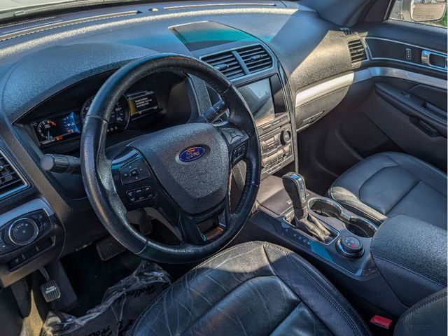 2017 Ford Explorer XLT 4WD - 23021966 - 13