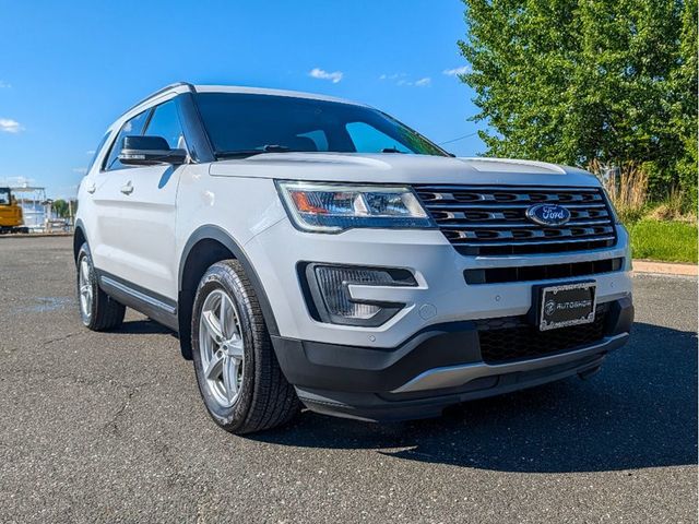2017 Ford Explorer XLT 4WD - 23021966 - 2