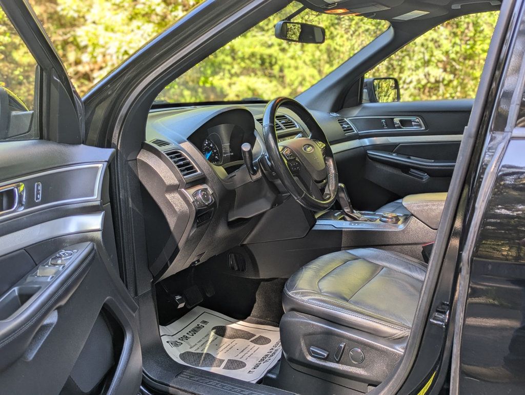 2017 Ford Explorer XLT photo 11