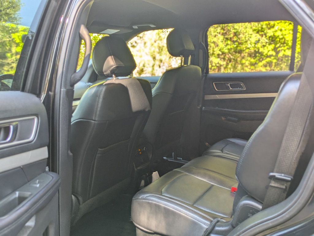 2017 Ford Explorer XLT photo 13