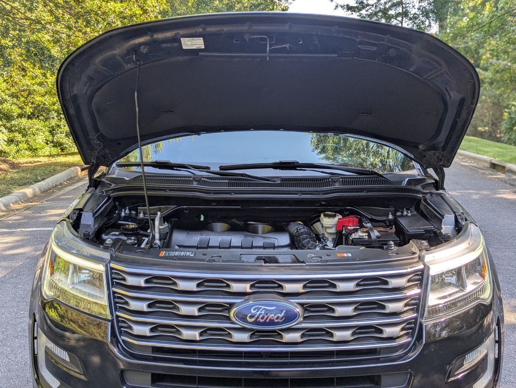 2017 Ford Explorer XLT photo 24