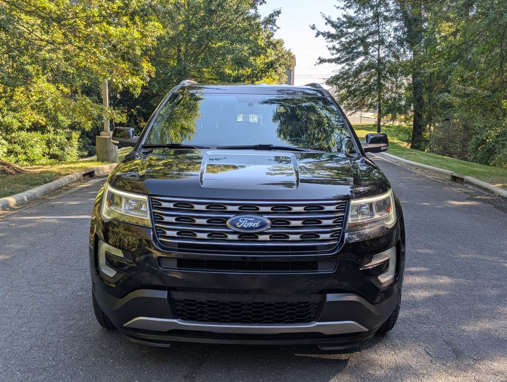 2017 Ford Explorer XLT photo 2