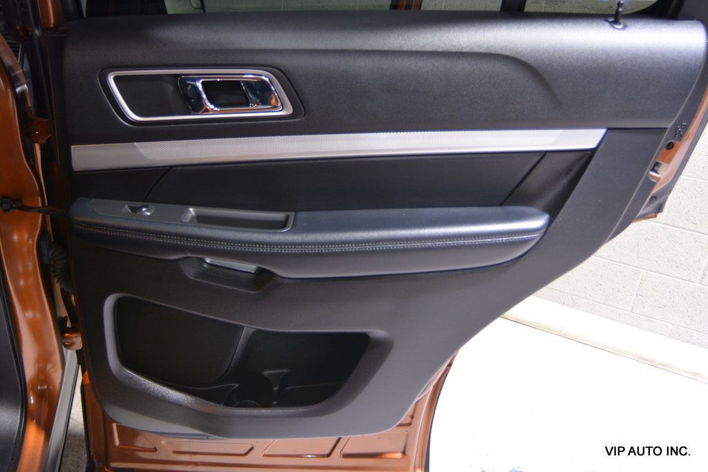 2017 Ford Explorer XLT 4WD - 22905305 - 9