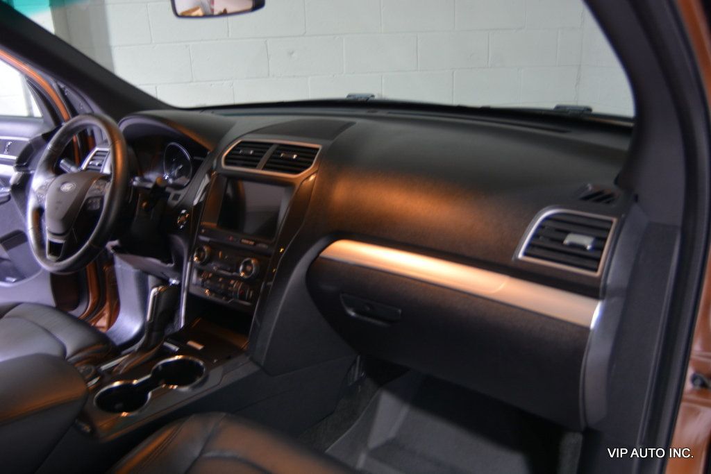 2017 Ford Explorer XLT 4WD - 22905305 - 11