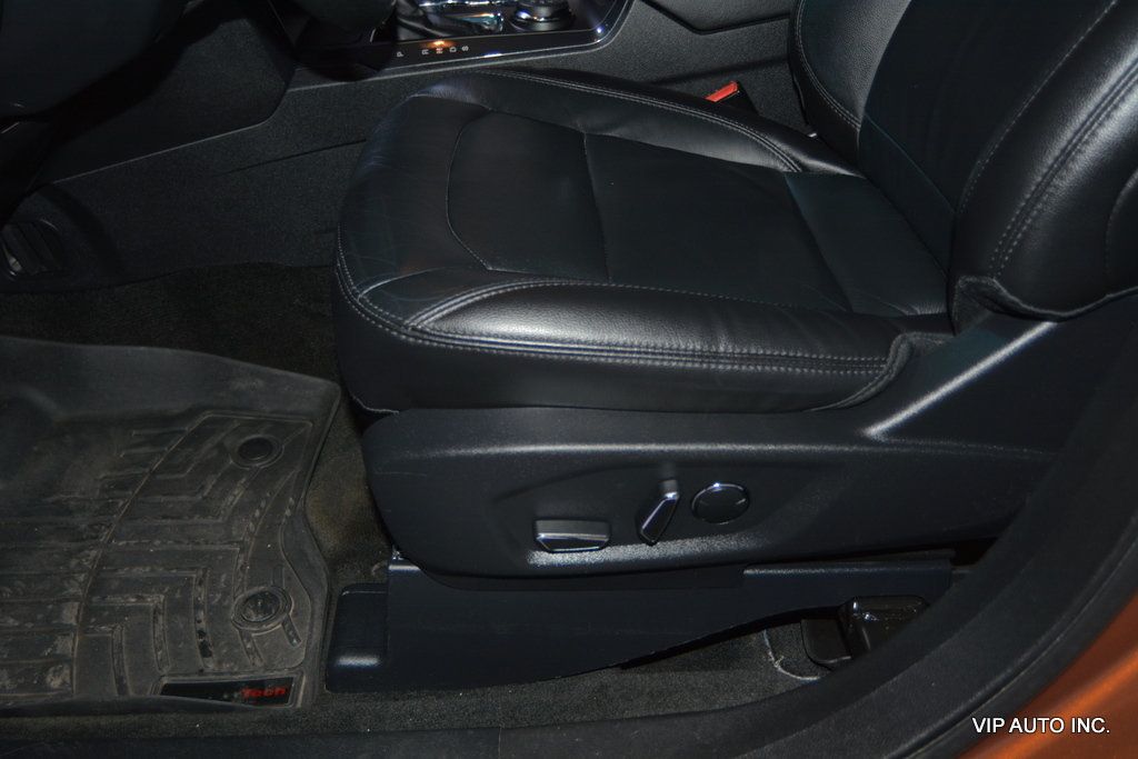 2017 Ford Explorer XLT 4WD - 22905305 - 16