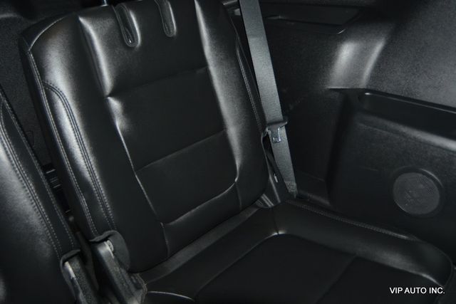 2017 Ford Explorer XLT 4WD - 22905305 - 30