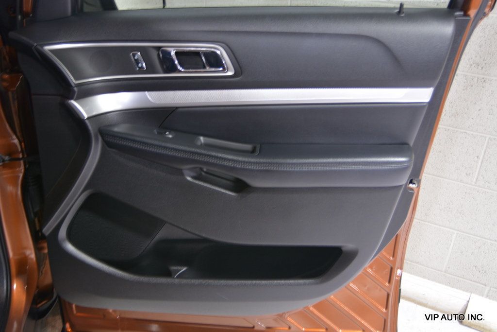 2017 Ford Explorer XLT 4WD - 22905305 - 7