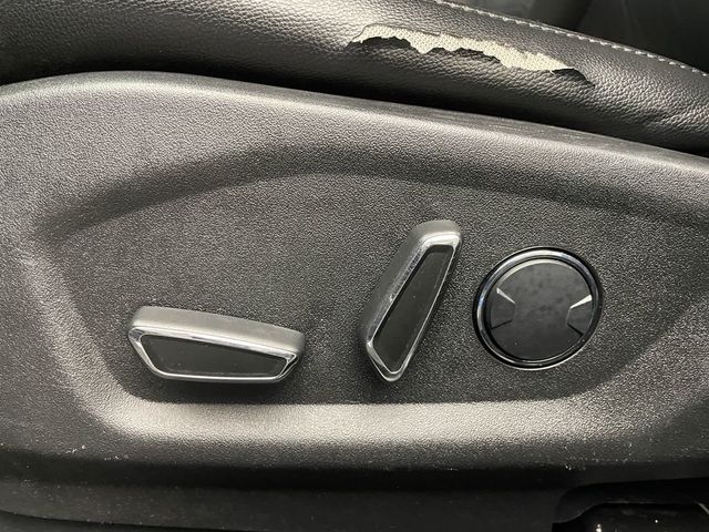 2017 Ford Explorer XLT 4WD - 22999590 - 14