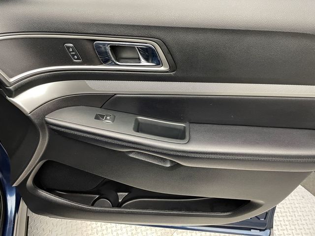 2017 Ford Explorer XLT 4WD - 22999590 - 15