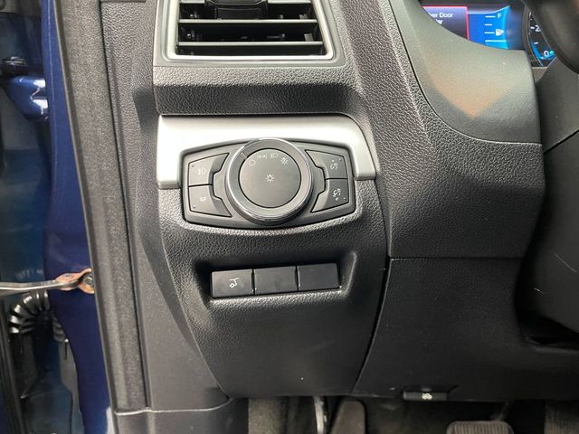 2017 Ford Explorer XLT 4WD - 22999590 - 20