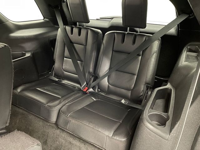 2017 Ford Explorer XLT 4WD - 22999590 - 39