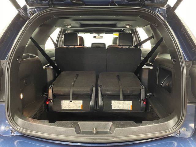 2017 Ford Explorer XLT 4WD - 22999590 - 42