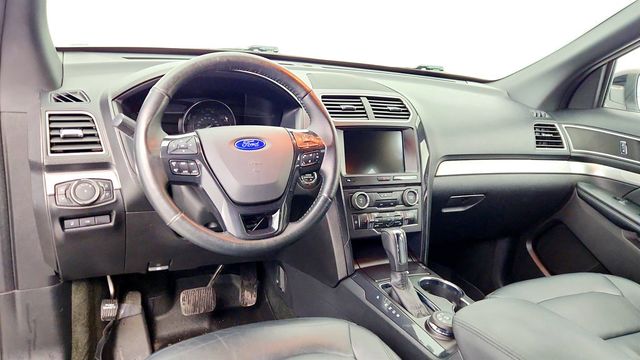 2017 Ford Explorer XLT 4WD - 22961338 - 12