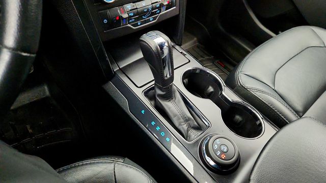2017 Ford Explorer XLT 4WD - 22961338 - 16