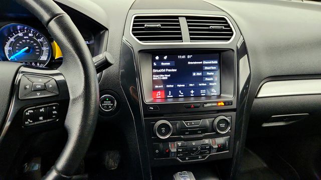 2017 Ford Explorer XLT 4WD - 22961338 - 17