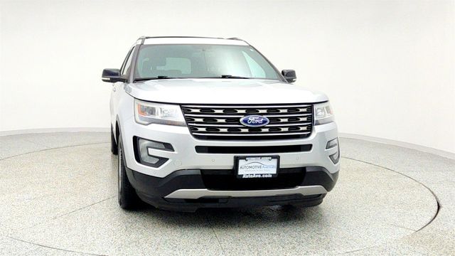 2017 Ford Explorer XLT 4WD - 22961338 - 1