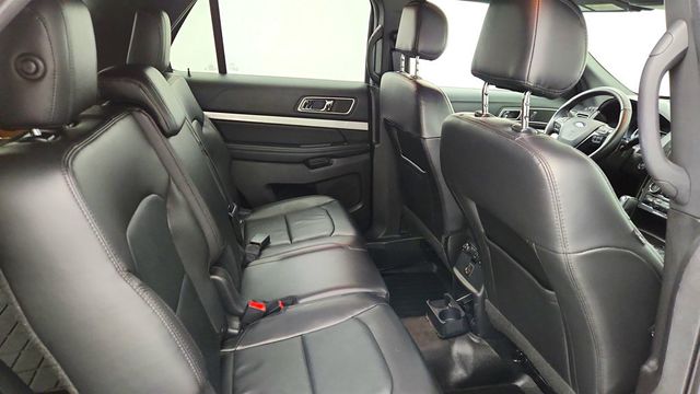 2017 Ford Explorer XLT 4WD - 22961338 - 23