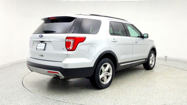 2017 Ford Explorer XLT 4WD - 22961338 - 4