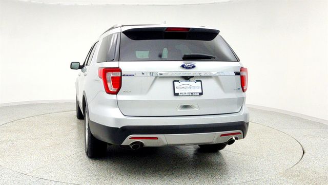 2017 Ford Explorer XLT 4WD - 22961338 - 5