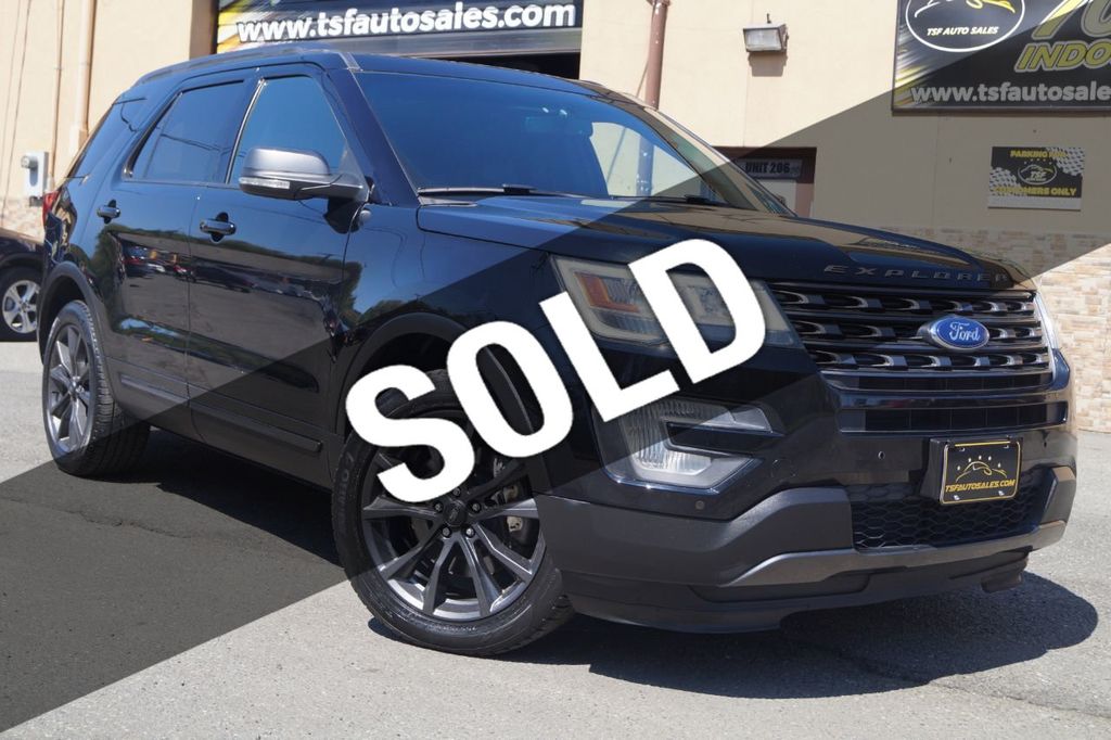 17 Used Ford Explorer Xlt 4wd Pano Roof Navigation Rear Camera 3rd Row Wheels At Tsf Auto Sales Serving Hasbrouck Heights Nj Iid