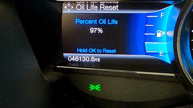 2017 Ford Explorer XLT 4WD w/ Equip 202A, Twin Panel Moonroof & Tech Feature Bundle - 22961338 - 15