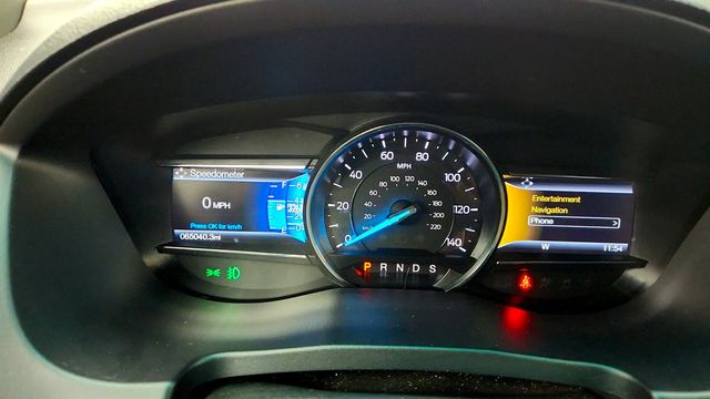 2017 Ford Explorer XLT 4WD w/ Twin Panel Moonroof & Voice-Activated Navigation - 22996801 - 12