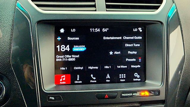 2017 Ford Explorer XLT 4WD w/ Twin Panel Moonroof & Voice-Activated Navigation - 22996801 - 16