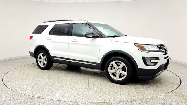 2017 Ford Explorer XLT 4WD w/ Twin Panel Moonroof & Voice-Activated Navigation - 22996801 - 1