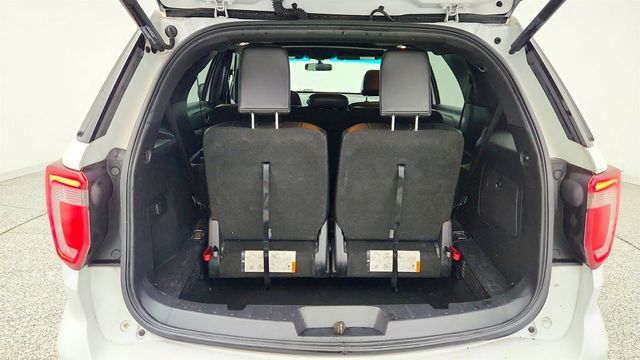 2017 Ford Explorer XLT 4WD w/ Twin Panel Moonroof & Voice-Activated Navigation - 22996801 - 20