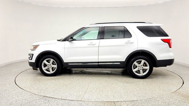 2017 Ford Explorer XLT 4WD w/ Twin Panel Moonroof & Voice-Activated Navigation - 22996801 - 6