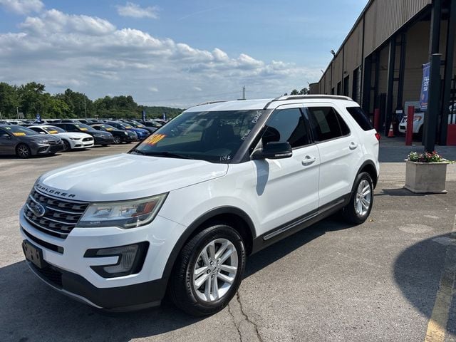 2017 Ford Explorer XLT FWD - 23045280 - 2